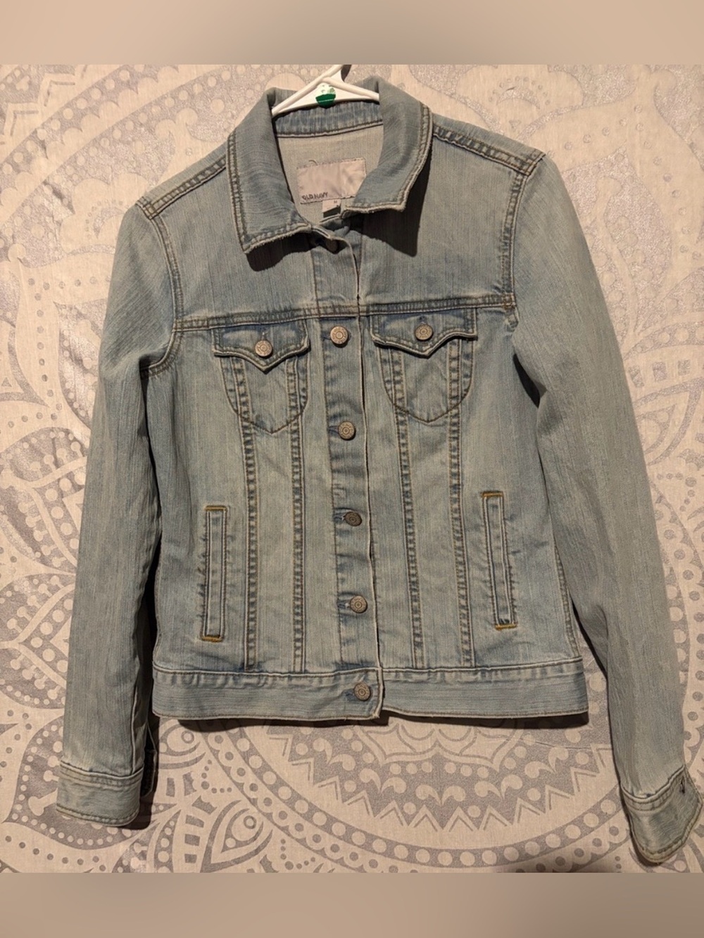 ✨ Old Navy Light Wash Denim Jean Jacket | Size M ✨